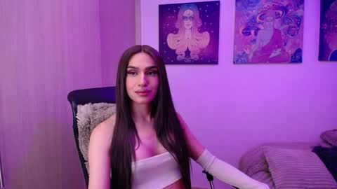 Gia Mint  online show from April 29, 5:55 am