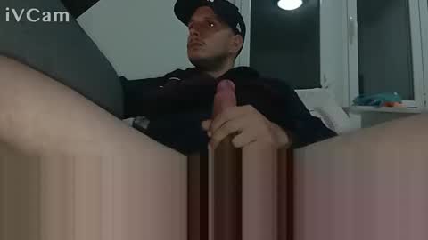 Snapshot of giankccs chatting on October 4, 11:03 pm giankccs online show from October 4, 11:03 pm