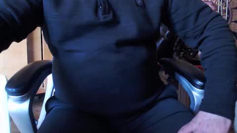 Gianni9000000 online show from April 14, 11:49 am