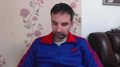 Snapshot of gianni_lion chatting on December 3, 8:56 am Gianni online show from December 3, 8:56 am