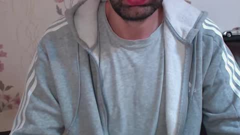 Snapshot of gianni_lion chatting on January 10, 2:52 pm Gianni online show from January 10, 2:52 pm