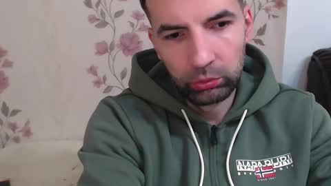 Snapshot of gianni_lion chatting on March 1, 1:24 pm Gianni online show from March 1, 1:24 pm