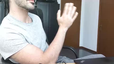 gianniamalfi online show from April 16, 2:07 pm