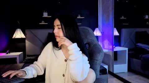 Snapshot of giapearl2 chatting on November 14, 1:43 pm Gia online show from November 14, 1:43 pm