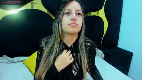 GiaRoussel online show from October 31, 3:02 pm