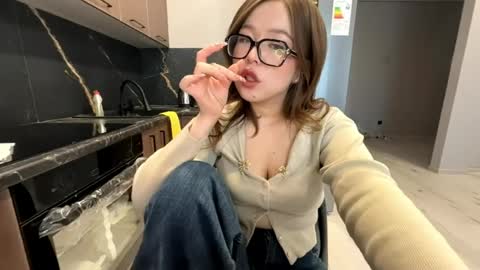 giascharmann online show from March 27, 8:26 am