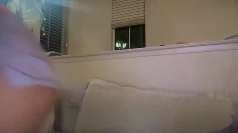 giathelibra online show from September 21, 5:42 am