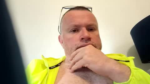 giddyup2222222 online show from April 6, 7:20 am