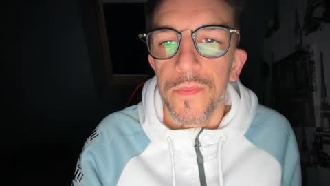 Gigi online show from April 12, 4:17 am