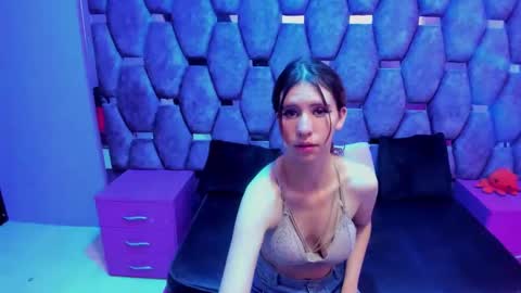 Snapshot of gigi_glase chatting on September 30, 7:52 pm gigi glase online show from September 30, 7:52 pm