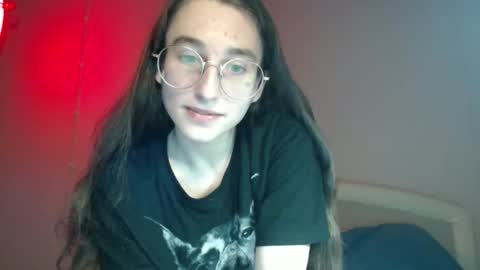 Snapshot of gigi_nix chatting on November 9, 7:45 pm Gigi online show from November 9, 7:45 pm