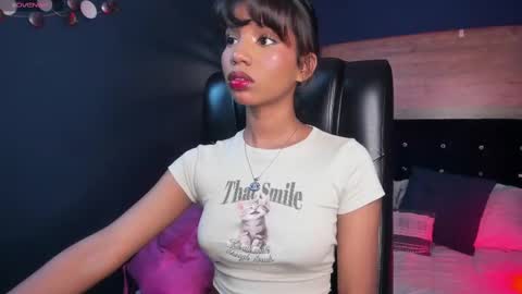 Snapshot of gigi_strawberry chatting on February 22, 4:29 am GIGI online show from February 22, 4:29 am