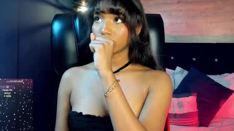 Snapshot of gigi_strawberry chatting on February 24, 4:49 am GIGI online show from February 24, 4:49 am