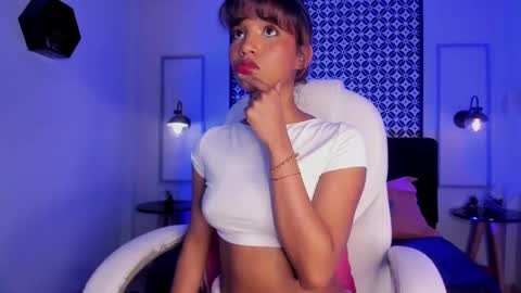 Snapshot of gigi_strawberry chatting on February 27, 8:39 am GIGI online show from February 27, 8:39 am