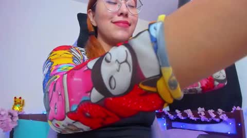 Snapshot of gigimooon chatting on November 6, 1:17 am gigimooon online show from November 6, 1:17 am