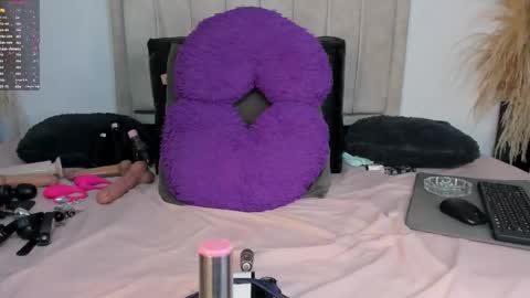 pamela online show from March 13, 2:29 am