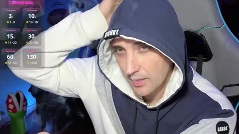 Snapshot of gil_gamesh2nd chatting on October 23, 9:13 pm Mirko online show from October 23, 9:13 pm