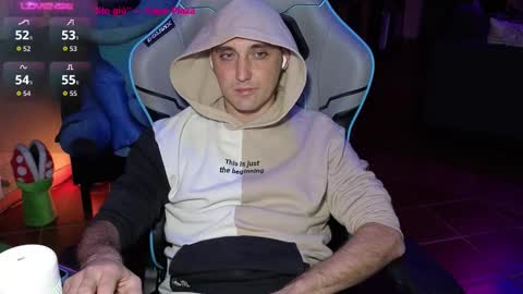 Snapshot of gil_gamesh2nd chatting on October 30, 7:36 pm Mirko online show from October 30, 7:36 pm