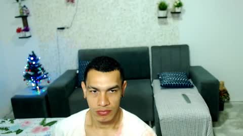 Snapshot of gilbert_marquez chatting on December 24, 11:28 am GILBERT online show from December 24, 11:28 am