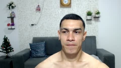 Snapshot of gilbert_marquez chatting on December 31, 10:12 pm GILBERT online show from December 31, 10:12 pm