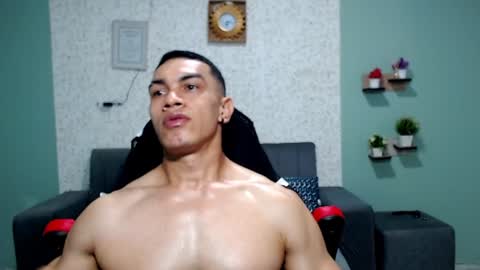 Snapshot of gilbert_marquez chatting on January 11, 3:31 pm GILBERT online show from January 11, 3:31 pm