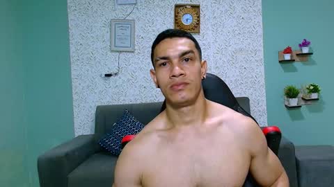 Snapshot of gilbert_marquez chatting on January 25, 6:24 pm GILBERT online show from January 25, 6:24 pm