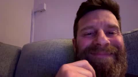 Snapshot of gilbertinio chatting on February 16, 11:37 pm Gilbert online show from February 16, 11:37 pm