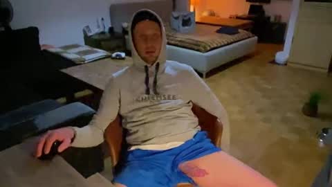 Snapshot of gilbertlachsmann chatting on March 2, 11:42 pm Sebastian online show from March 2, 11:42 pm