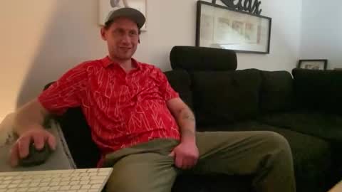 Snapshot of gilbertlachsmann chatting on November 28, 3:42 am Sebastian online show from November 28, 3:42 am