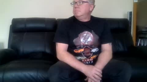 gimmmieoooo online show from June 14, 4:36 am