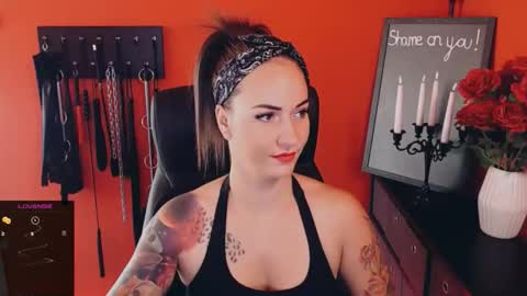 gina_hotlick online show from September 18, 7:32 am