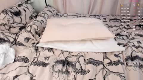 Snapshot of gina_vicious chatting on December 23, 6:00 am Gina online show from December 23, 6:00 am