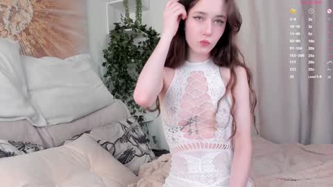 Snapshot of gina_vicious chatting on January 27, 11:33 pm Gina online show from January 27, 11:33 pm