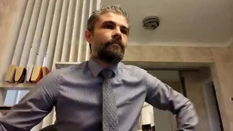 Snapshot of gindrie chatting on January 30, 5:41 am Gabriel online show from January 30, 5:41 am