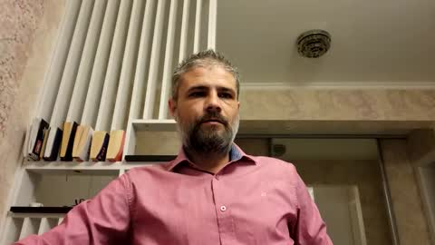 Snapshot of gindrie chatting on November 9, 10:30 pm Gabriel online show from November 9, 10:30 pm