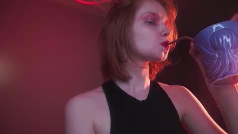        im expecting 350 thumbs up on my altar   online show from September 10, 10:10 pm