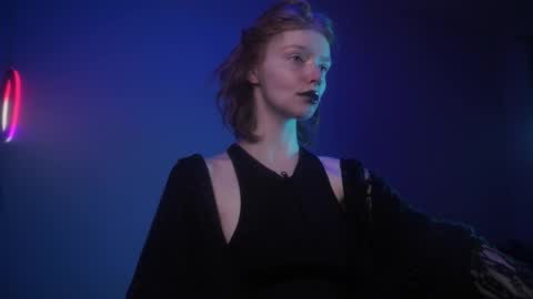        im expecting 350 thumbs up on my altar   online show from October 8, 10:07 pm