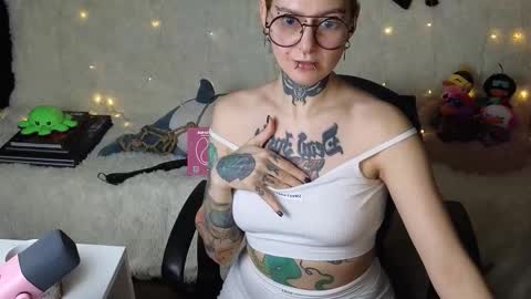 Snapshot of ginger_stay chatting on December 18, 9:32 pm Ginger online show from December 18, 9:32 pm