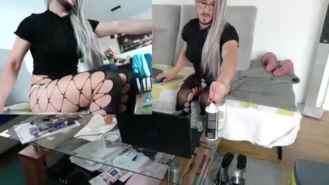 GingerPink online show from February 3, 9:25 am