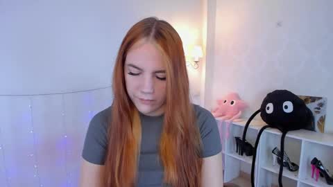 gingerr_pie online show from September 30, 6:35 pm
