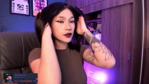 Snapshot of ginnaaaa_ chatting on November 28, 11:57 am Ginnaa online show from November 28, 11:57 am