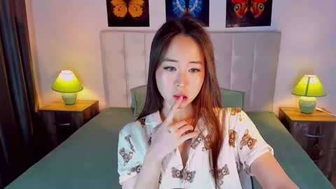 Snapshot of ginnycherry chatting on December 26, 2:05 pm Ginny online show from December 26, 2:05 pm