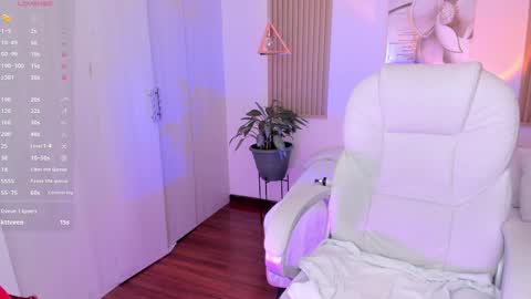 Snapshot of ginnywett chatting on March 7, 9:59 pm Kendall online show from March 7, 9:59 pm