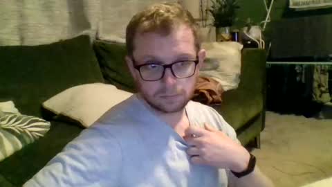 Snapshot of ginwood chatting on February 8, 6:12 pm ginwood online show from February 8, 6:12 pm