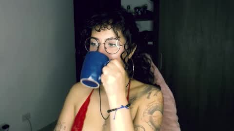 giny_bean online show from February 17, 9:39 am