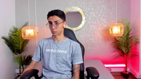 Gio Carangi online show from April 14, 3:01 am