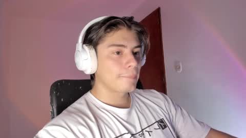 GioRusso online show from April 11, 1:43 am