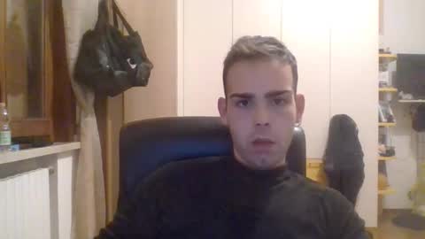 gionnylove online show from December 4, 5:43 pm