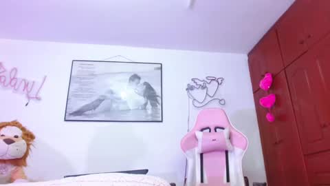 Snapshot of giorgina_montiere chatting on October 14, 2:40 pm giorgina_montiere online show from October 14, 2:40 pm