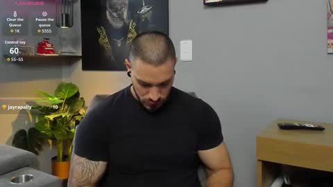 Snapshot of giorgio_leone2 chatting on December 17, 10:38 pm Giorgio leone online show from December 17, 10:38 pm